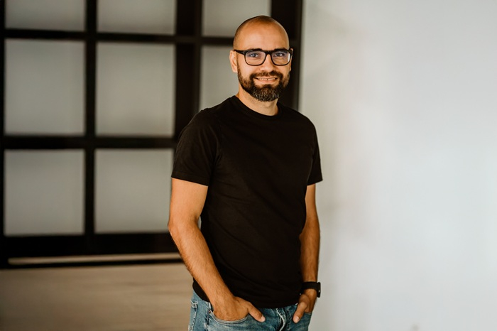 /media/g0pjho23/michal-buzek