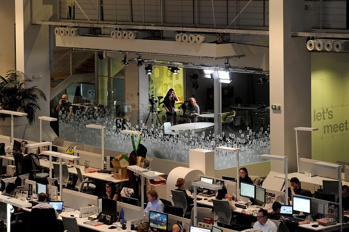 /media/2257/economia_nove_televizni_studio_2