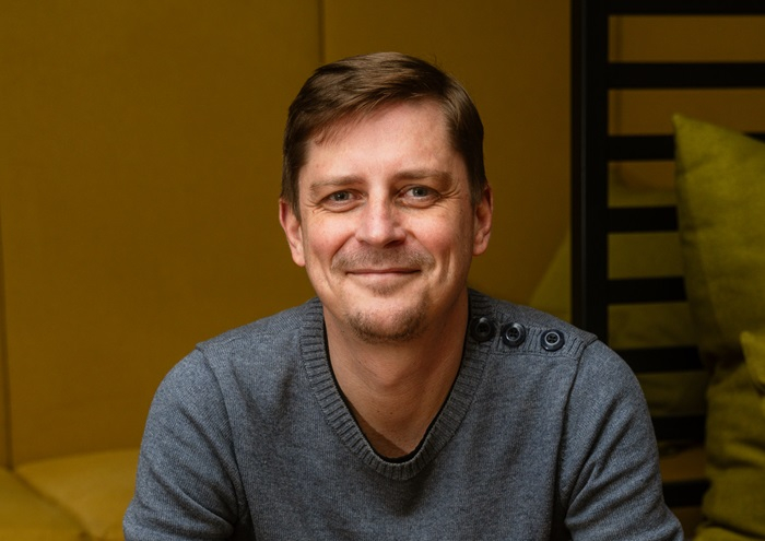 /media/aamazopd/2401-roman-c-i-hali-k-1345-2048