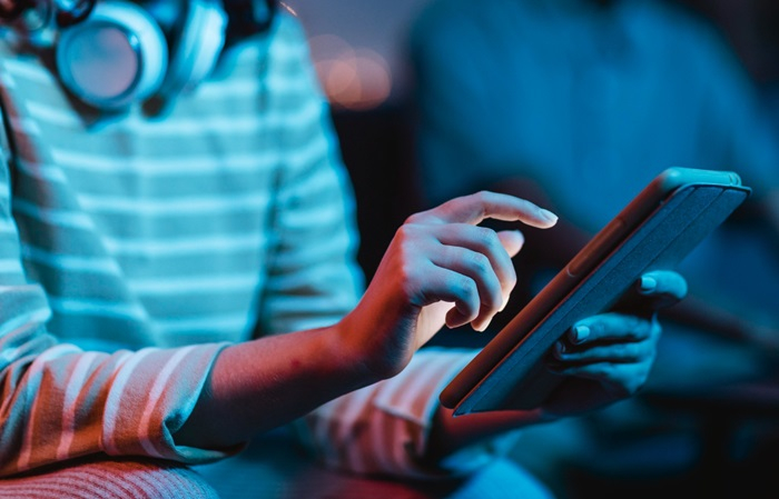 /media/o5tmfvir/online-search_hudba_podcast_poslech_freepik