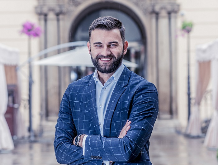 /media/5355/dan-ledvinka_asb-group