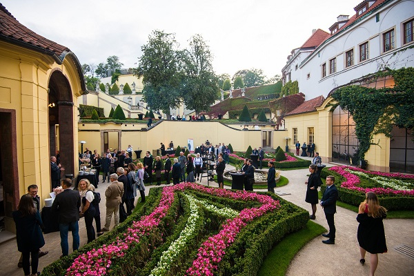 /media/10064/stem_mark_25_2