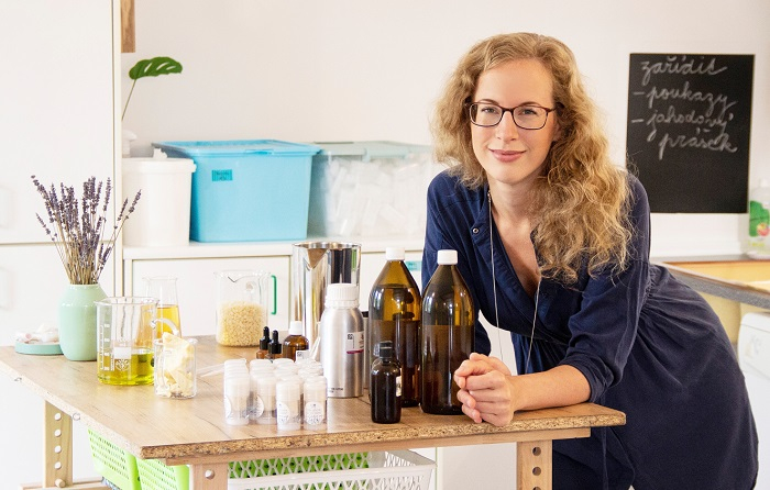 /media/10481/biorythme_aneta2_fotila-kristina-černá