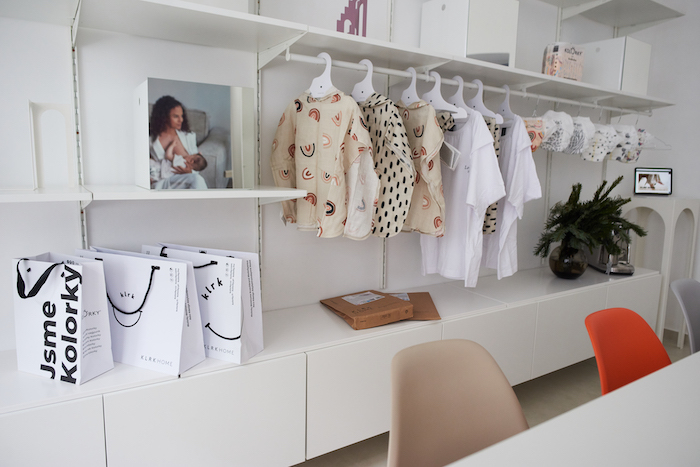 /media/23527/kolorky_showroom