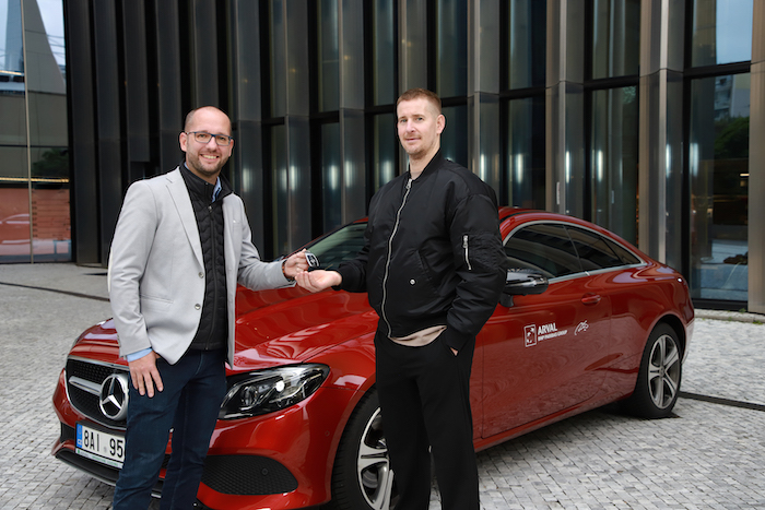 /media/z54pckds/generální-ředitel-aleš-polák-a-kapitán-české-hokejové-reprezentace-roman-červenka