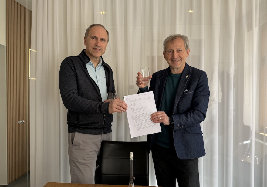 Spojení Bourdon-Práh