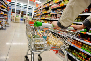 /media/7839/shutterstock_instore_1