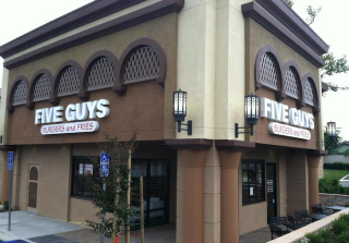 /media/gutpztfr/fiveguys_fb