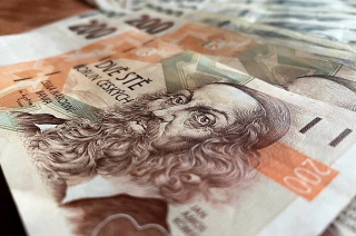 /media/15618/penize_koruny-shuttesrtock