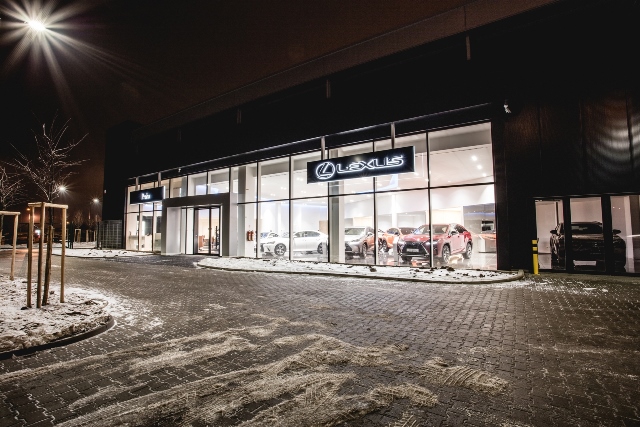 lexus